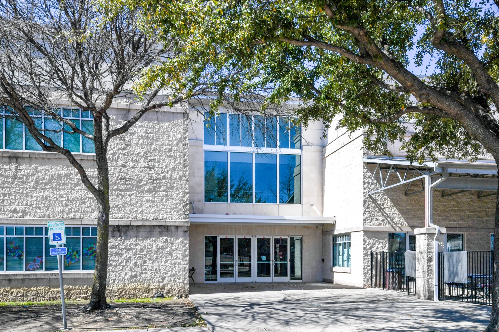 2205 E Hebron Parkway — Lease in Carrollton, TX, photo 3 of 8