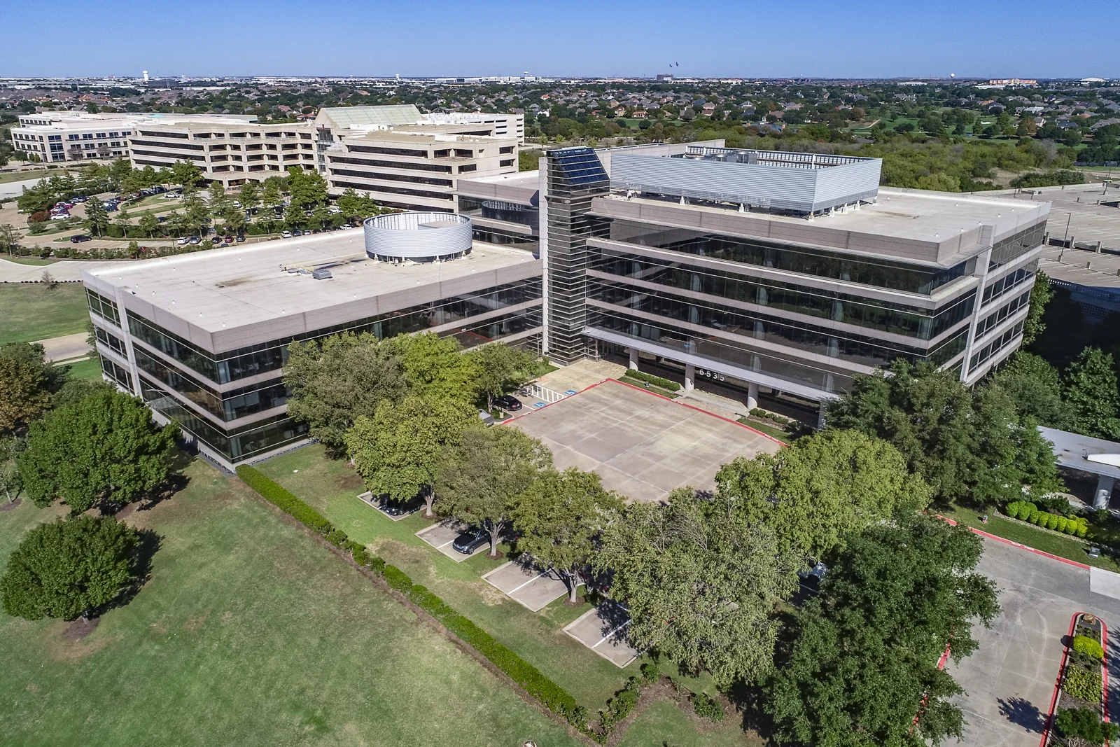 The Apex at Las Colinas Crossing - Building A — Lease in Irving, TX, photo 2 of 4