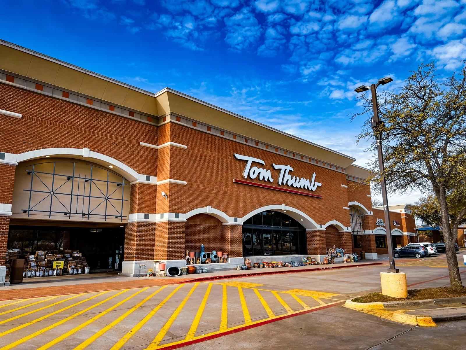 The Highlands Shopping Center — Lease in Flower Mound, TX, photo 1 of 1