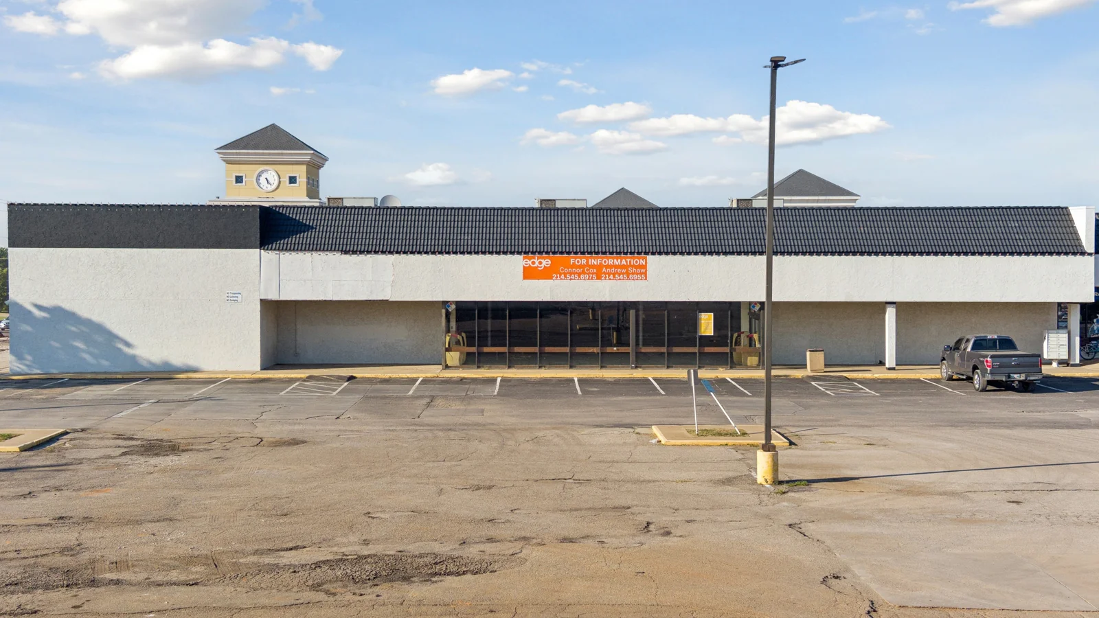 North Oaks Shopping Center — Lease in Edmond, OK, photo 5 of 8
