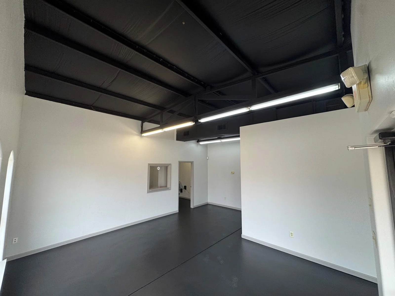 920 NW 69th Street — Lease in Oklahoma City, OK, photo 4 of 7