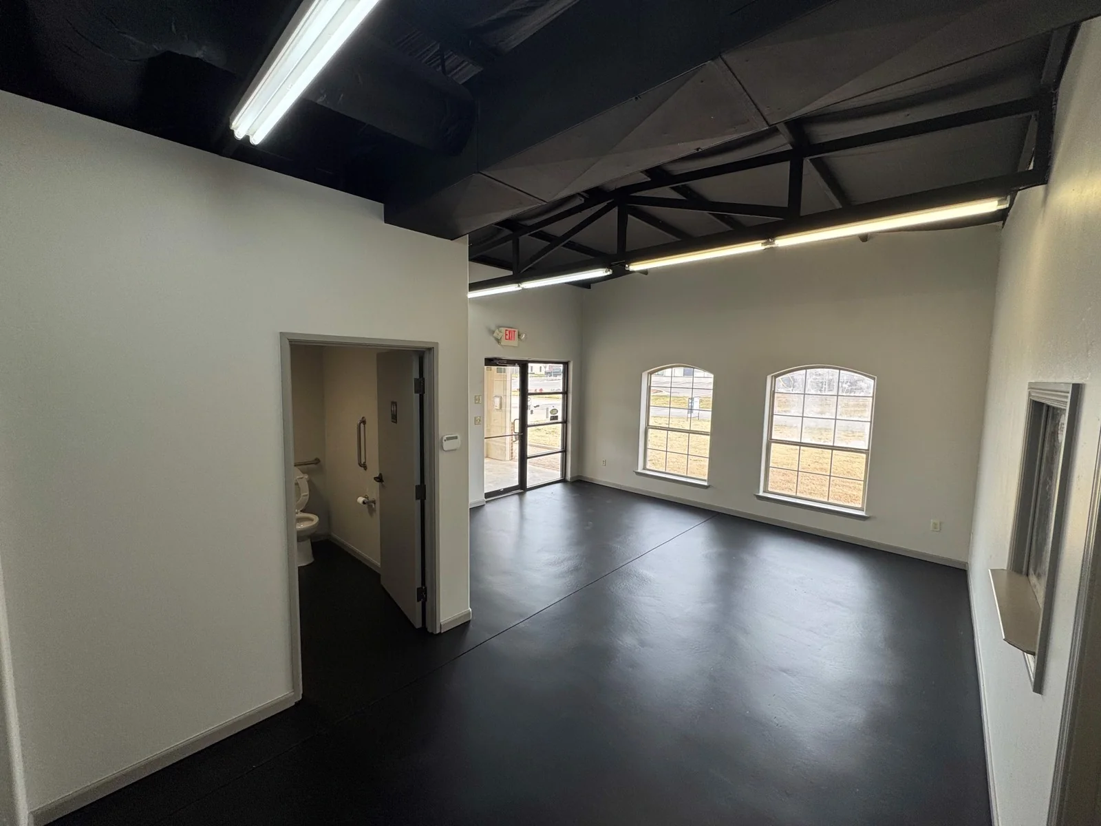 920 NW 69th Street — Lease in Oklahoma City, OK, photo 5 of 7