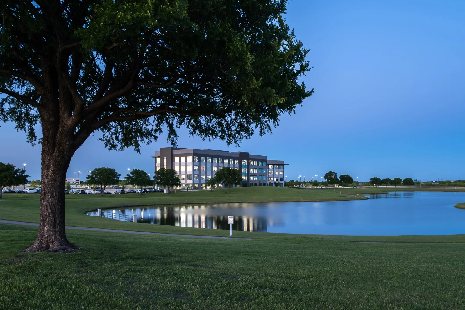 Heritage Commons X — Lease in Fort Worth, TX, photo 3 of 8