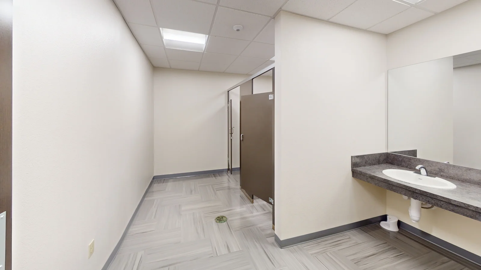 6316 & 6320 N. Navarro St — Lease in Victoria, TX, photo 7 of 8