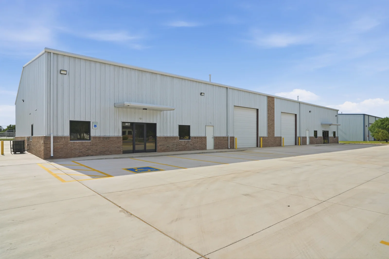 For Lease | Industrial Warehouse — Lease in Oklahoma City, OK, photo 4 of 8
