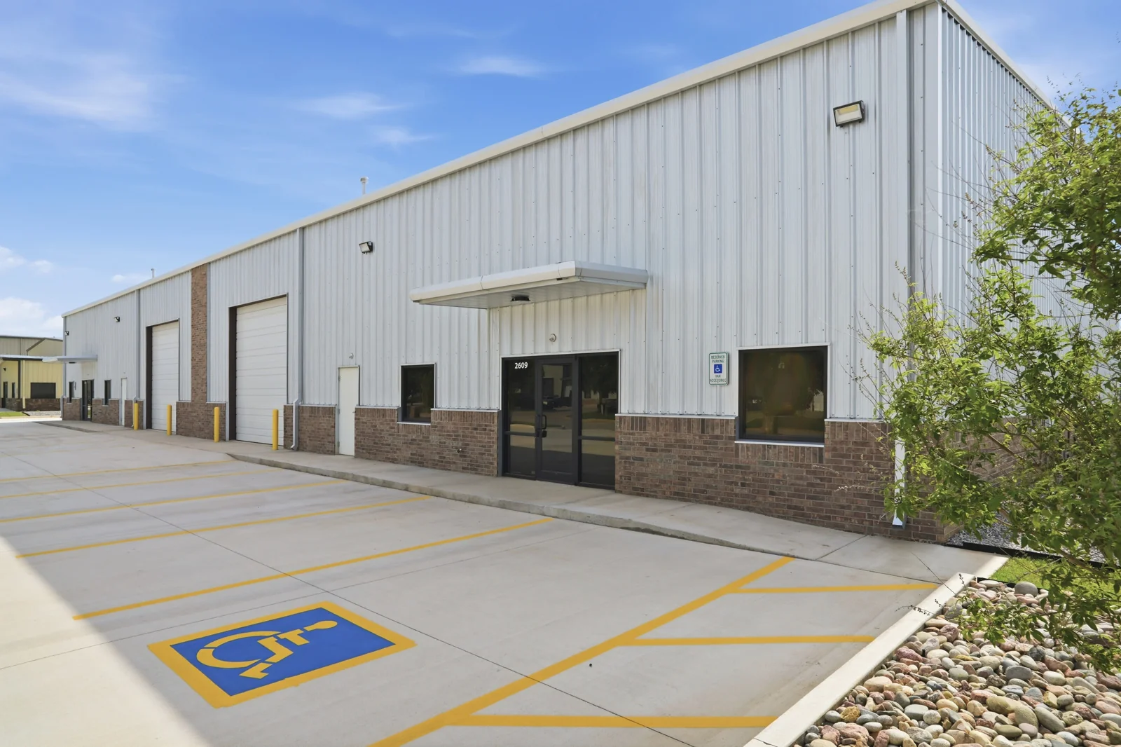 For Lease | Industrial Warehouse — Lease in Oklahoma City, OK, photo 7 of 8