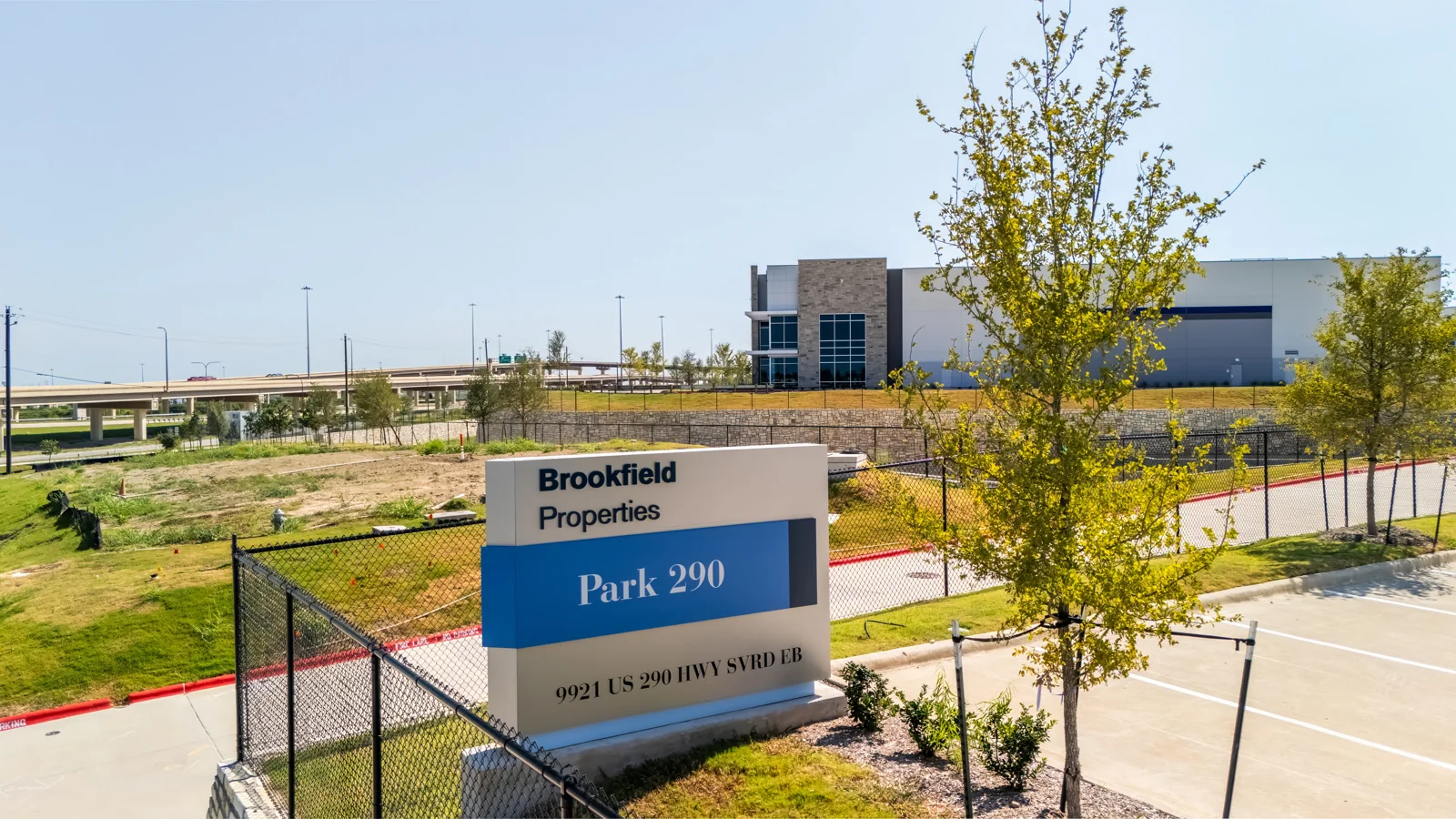 Park 290 — Lease in Austin, TX, photo 1 of 8