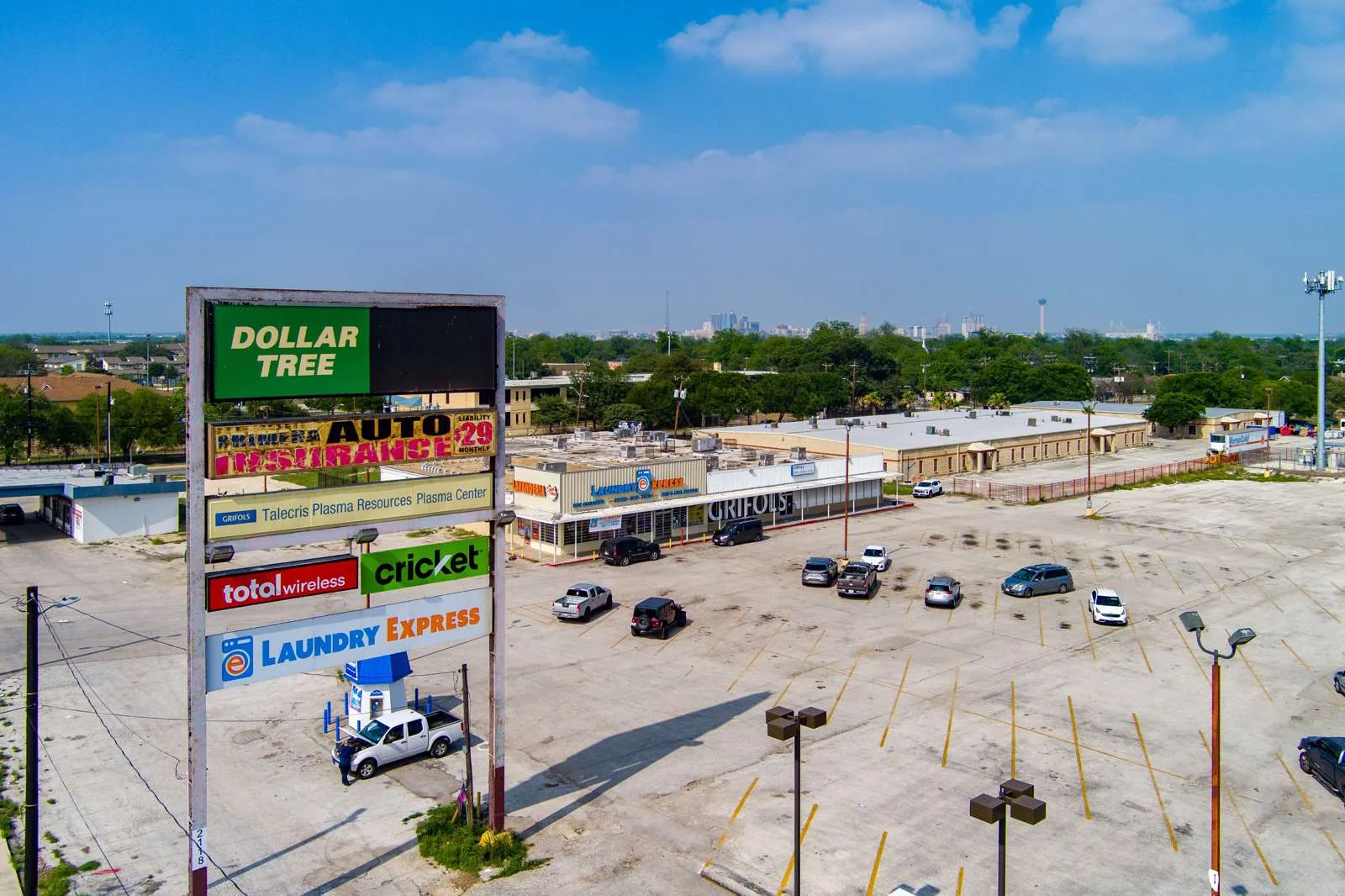 Empire Plaza — Lease in San Antonio, TX, photo 3 of 5