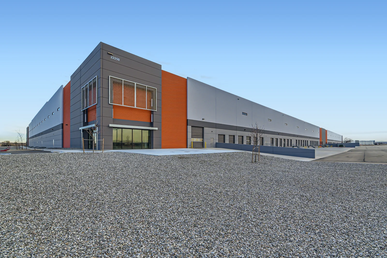 76 Commerce Center — Lease in Brighton, CO, photo 1 of 8