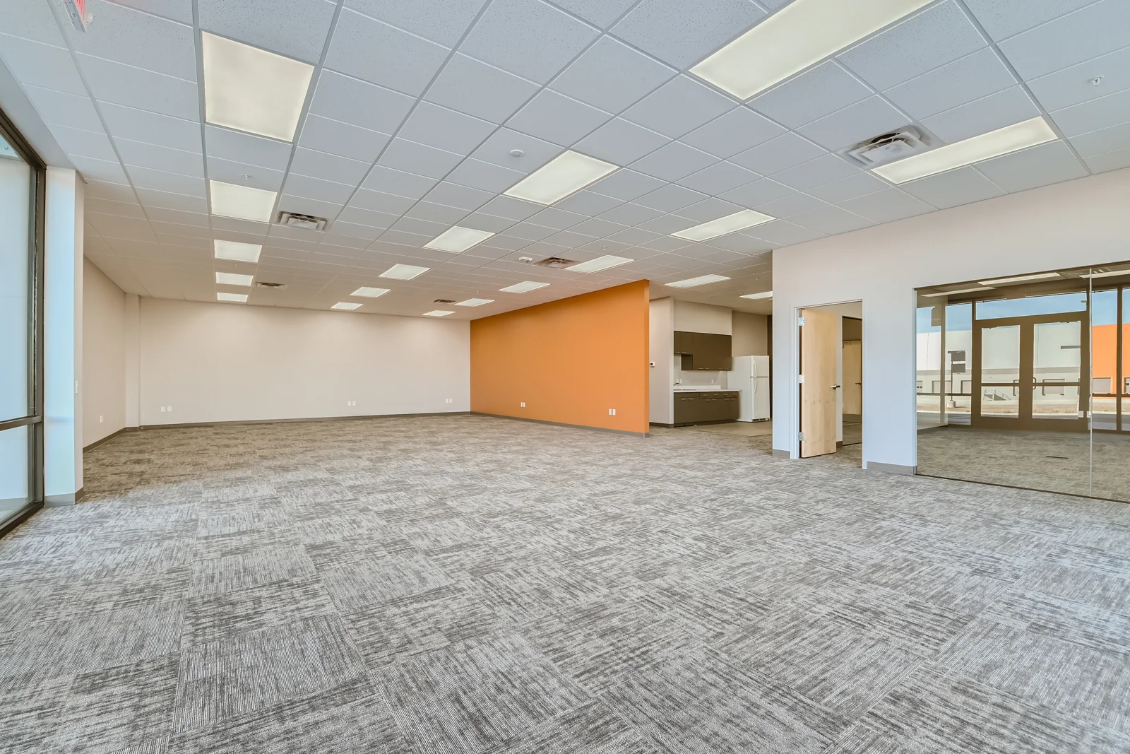 76 Commerce Center — Lease in Brighton, CO, photo 3 of 8