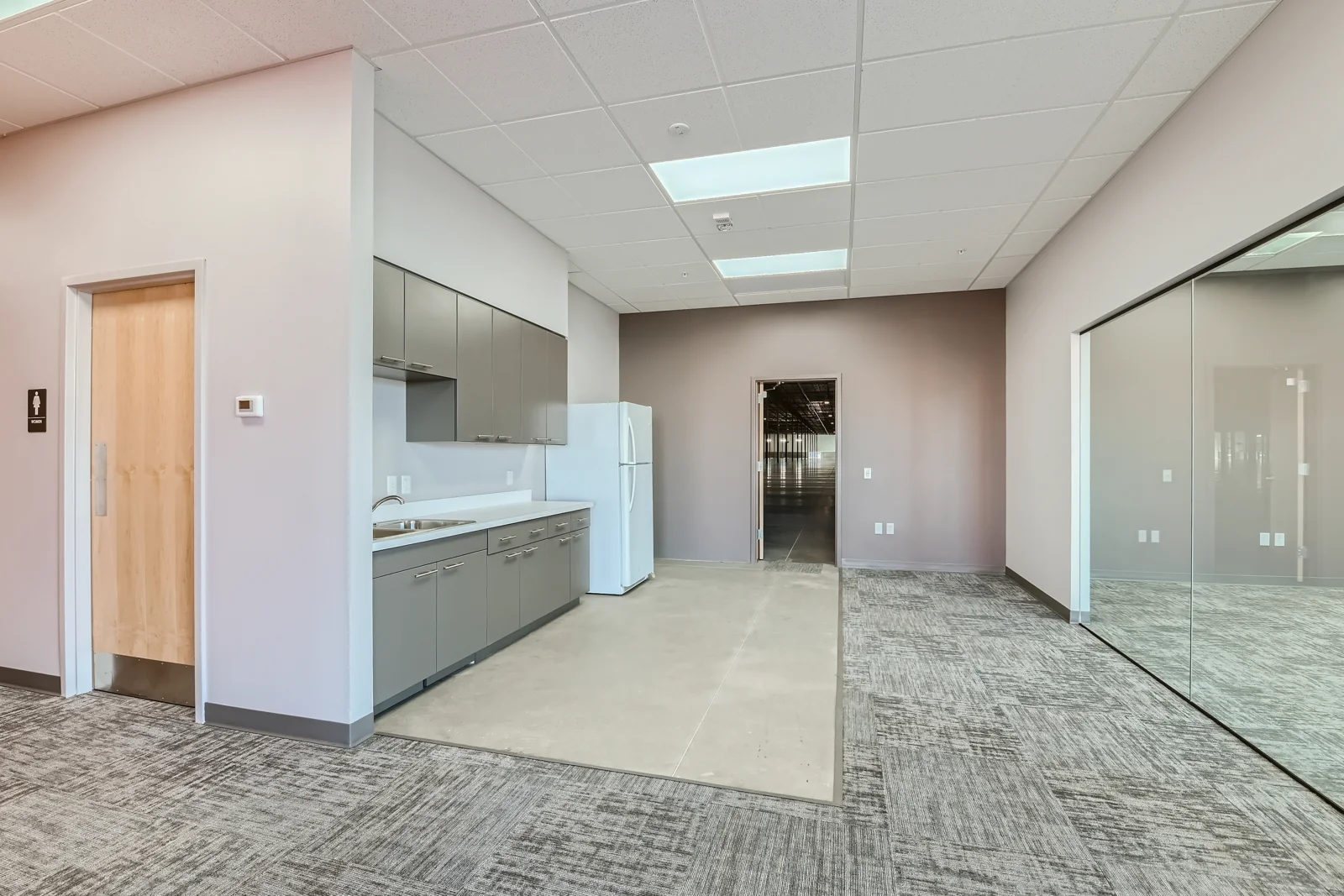 76 Commerce Center — Lease in Brighton, CO, photo 6 of 8