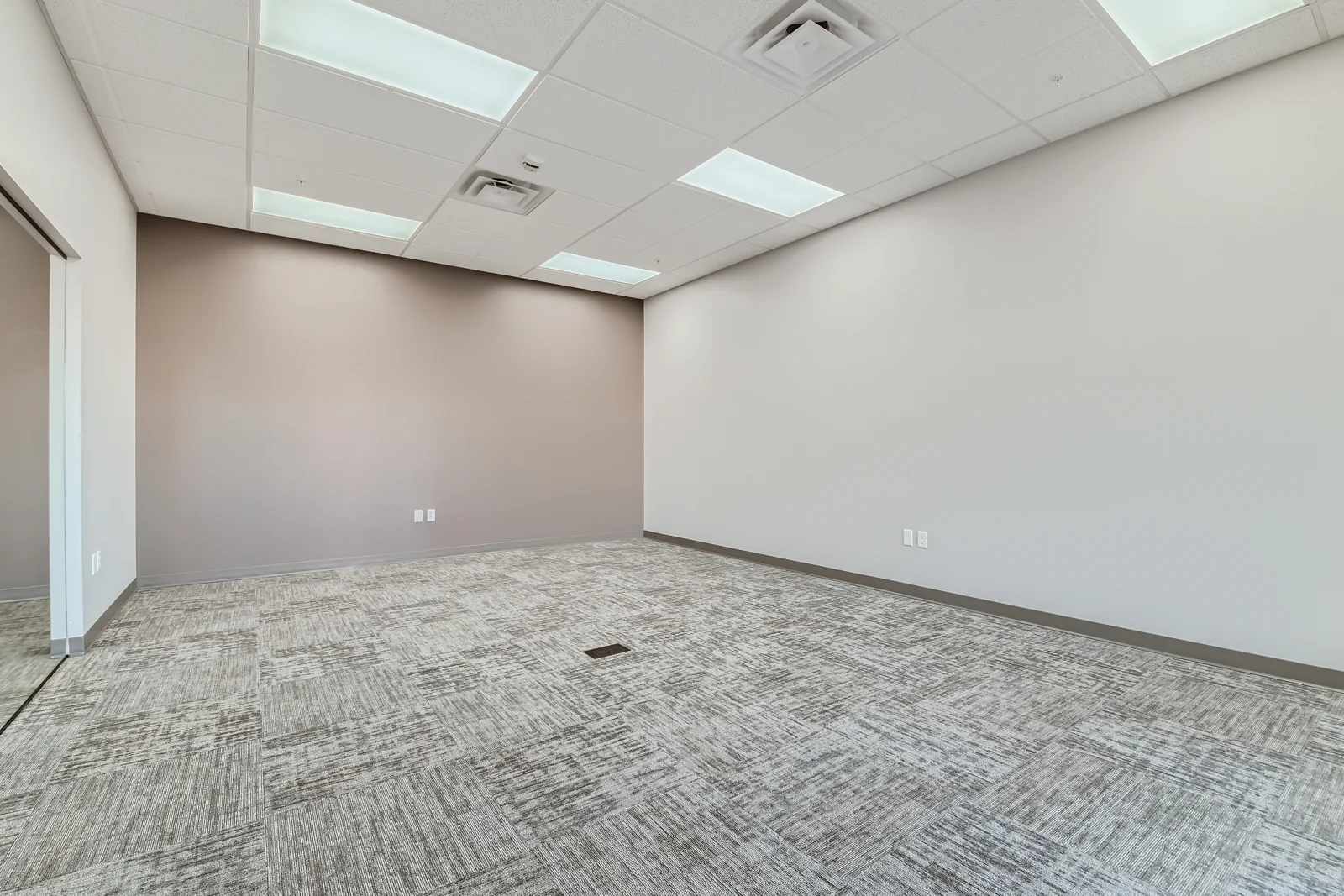 76 Commerce Center — Lease in Brighton, CO, photo 7 of 8