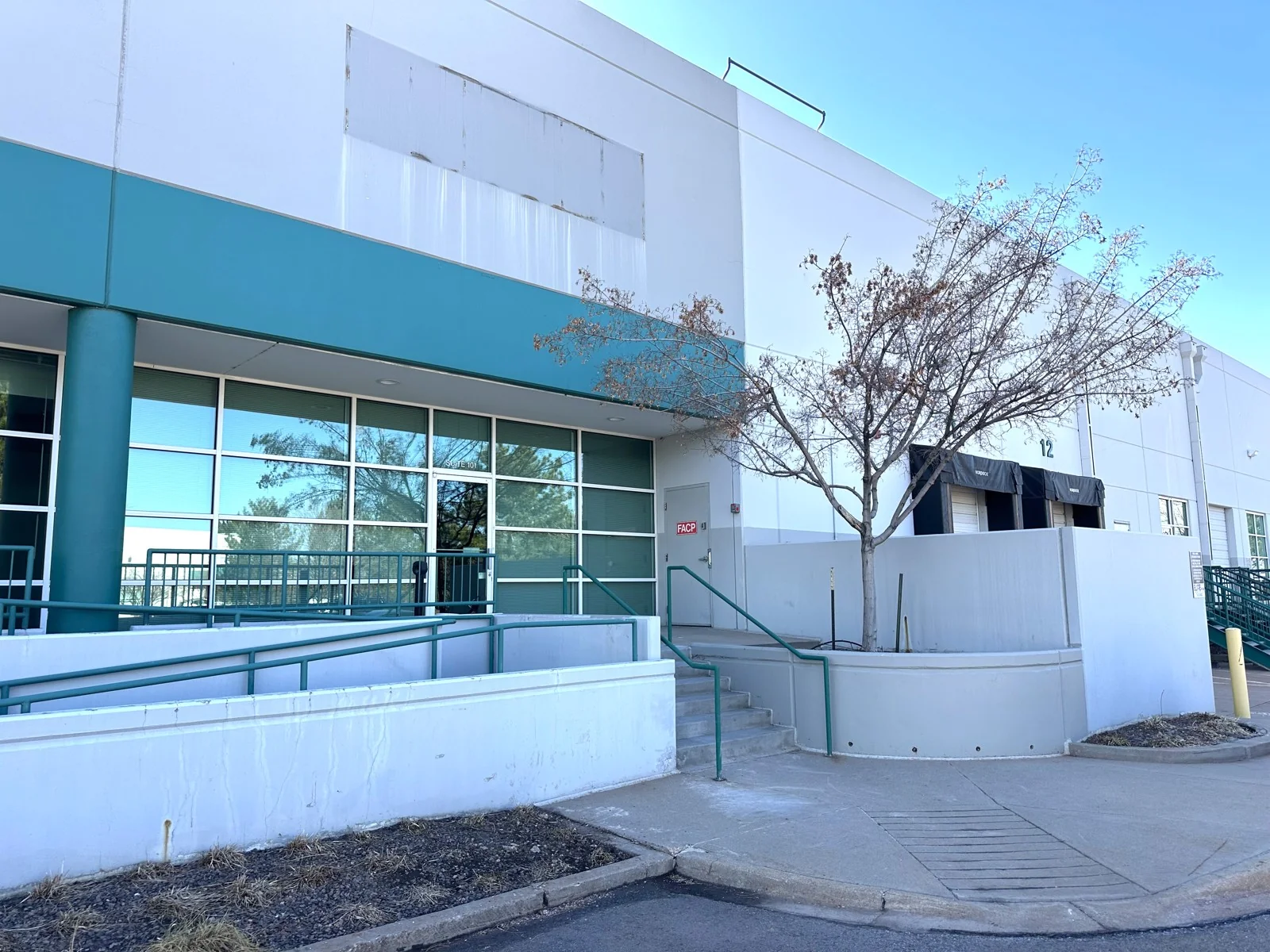 Upland Distribution Center Unit 101 — Lease in Aurora, CO, photo 1 of 2