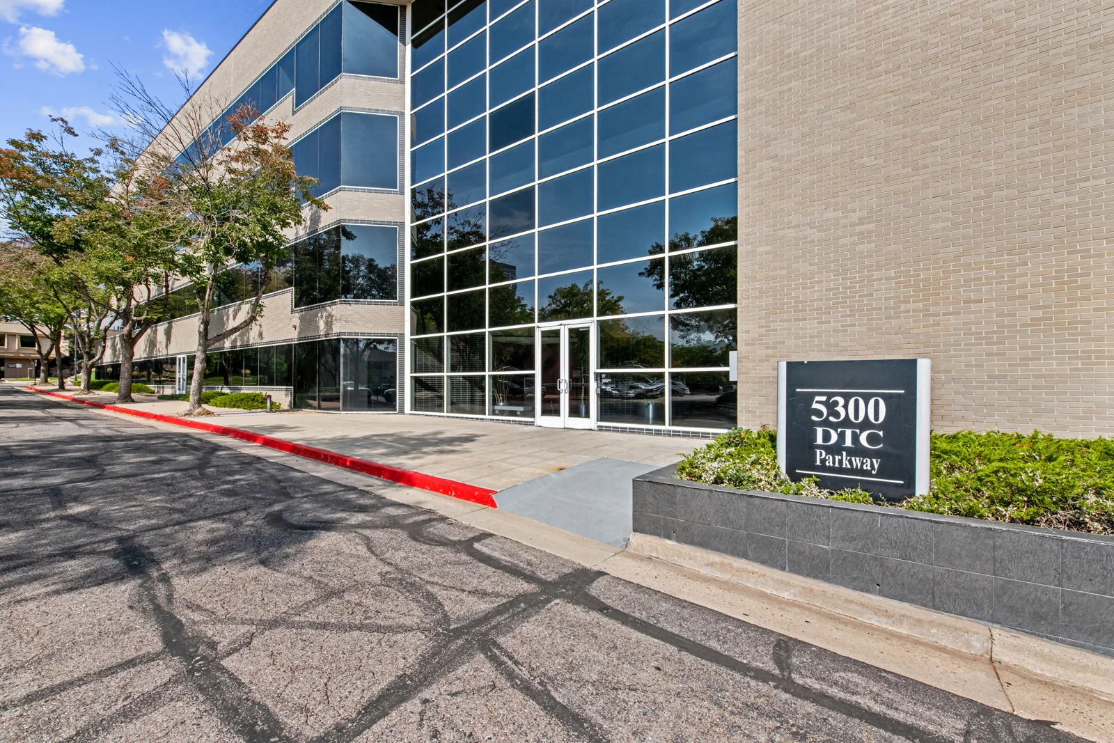 Office in Greenwood Village, CO — Lease in Greenwood Village, CO, photo 3 of 6