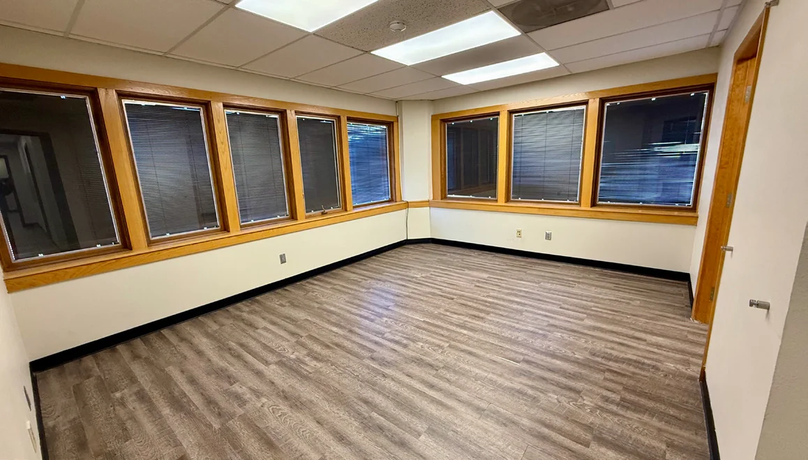 Office in Colorado Springs, CO — Lease in Colorado Springs, CO, photo 5 of 8