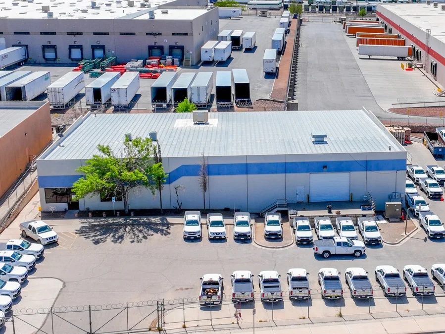 Flex Industrial Building — Lease in El Paso, TX, photo 2 of 5