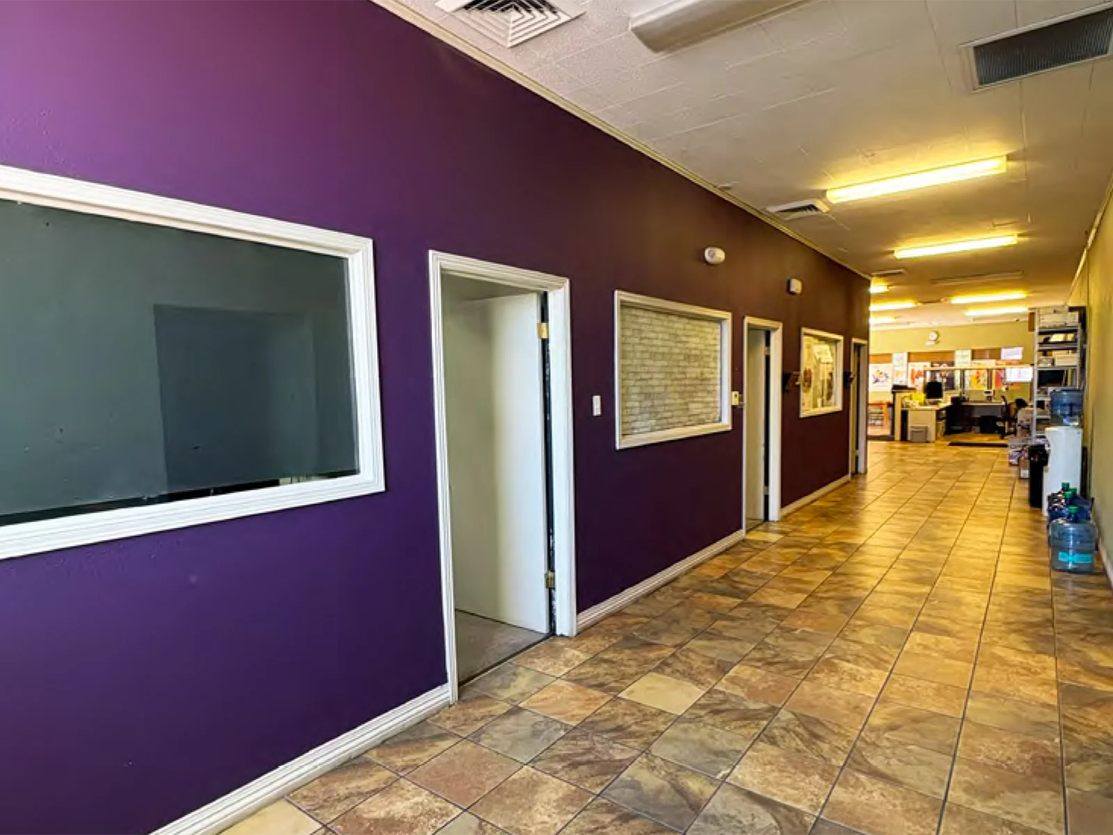 Central El Paso Office/Warehouse — Sale in El Paso, TX, photo 3 of 8