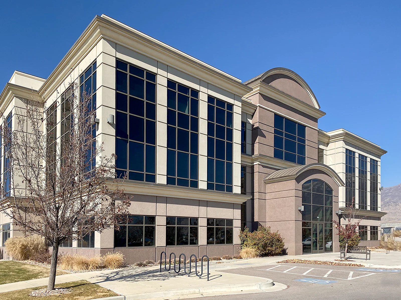 Office in Pleasant Grove, UT — Lease in Pleasant Grove, UT, photo 1 of 8