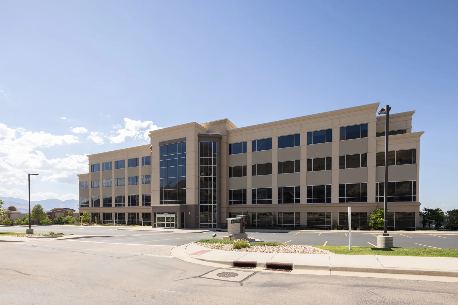 The Pointe VI — Lease in Draper, UT, photo 2 of 3