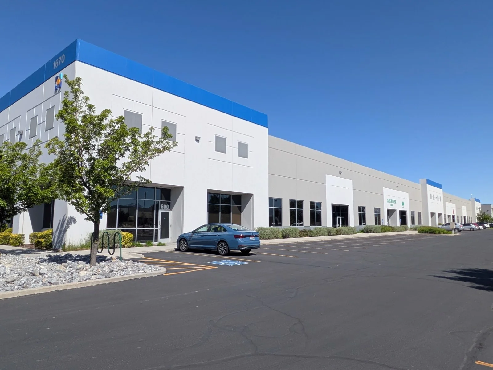 Landmark Commerce Center, Bldg 2 — Lease in Salt Lake City, UT, photo 1 of 3