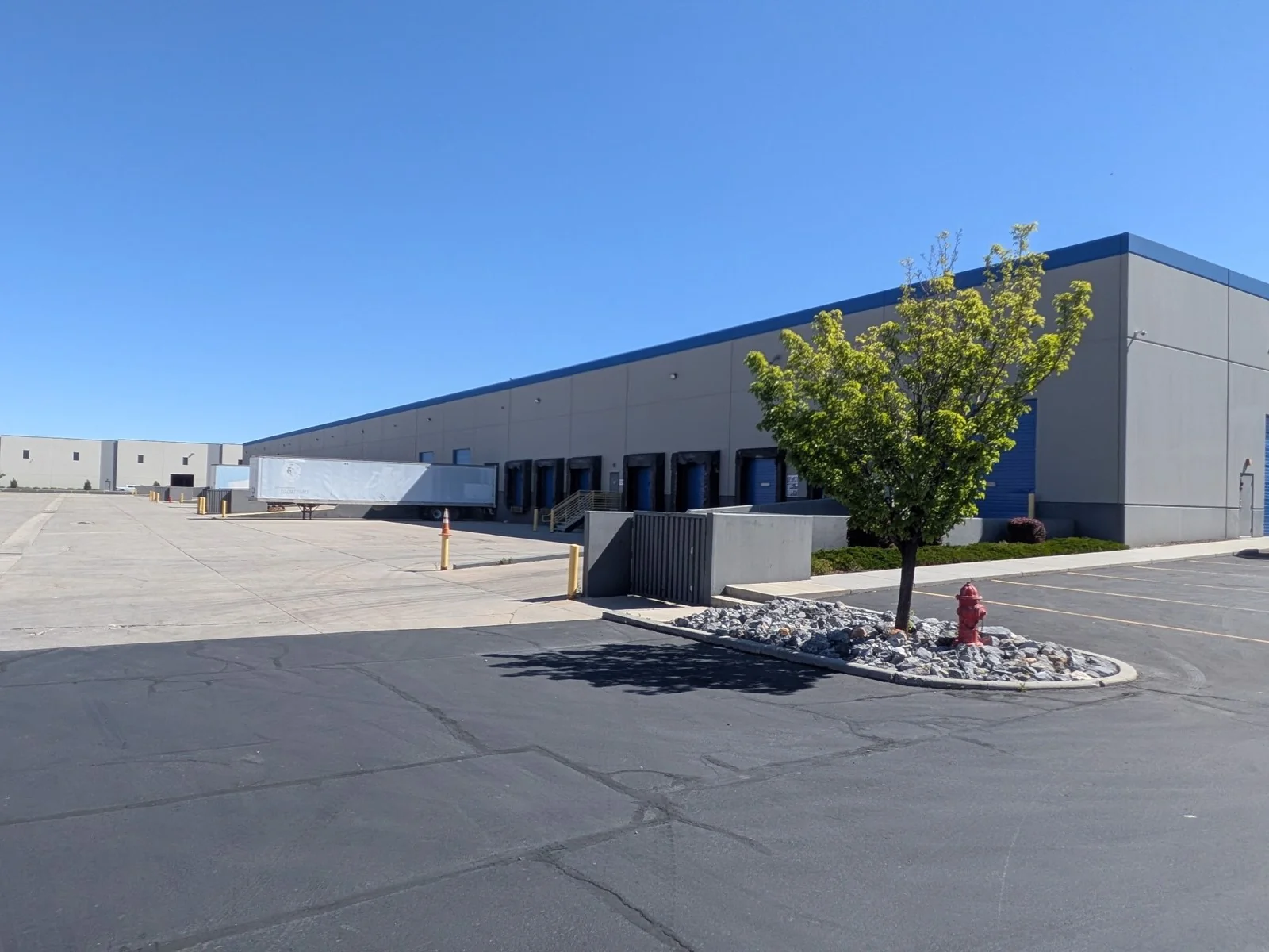 Landmark Commerce Center, Bldg 2 — Lease in Salt Lake City, UT, photo 2 of 3