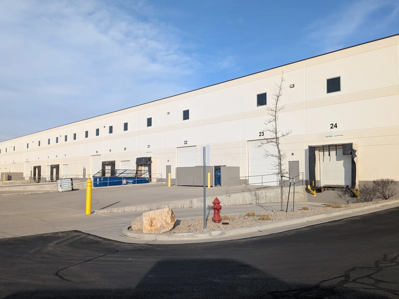 Mountain View Commerce Center, Bldg 2 — Lease in Salt Lake City, UT, photo 2 of 3