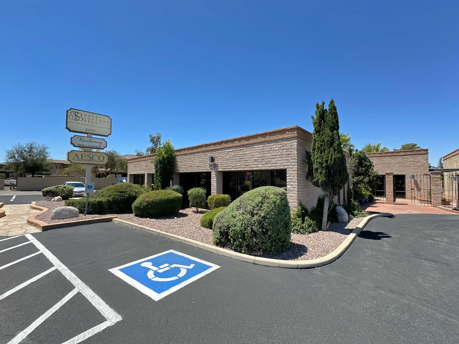 2055 N Kolb Rd — Lease in Tucson, AZ, photo 1 of 4