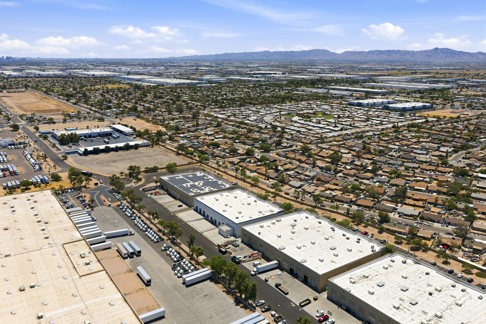 1045 N 71st Ave — Sale in Phoenix, AZ, photo 8 of 8