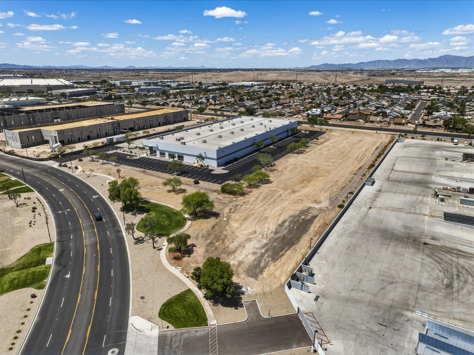 Industrial in Glendale, AZ — Lease in Glendale, AZ, photo 1 of 1