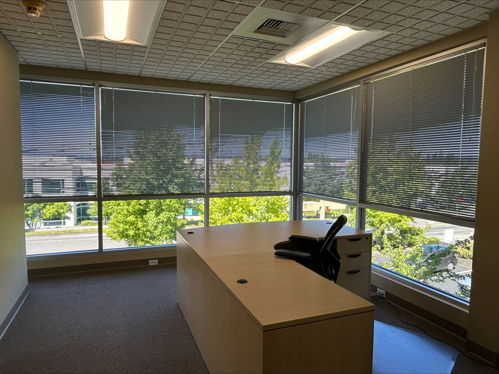 Houghton Plaza Office Building — Lease in Kirkland, WA, photo 3 of 6