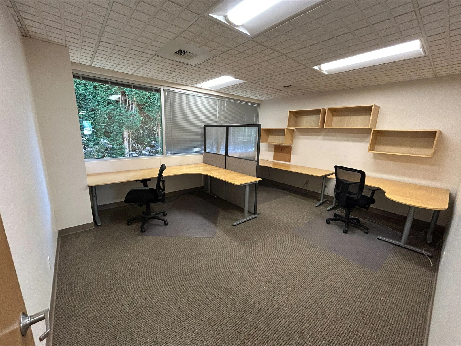 Houghton Plaza Office Building — Lease in Kirkland, WA, photo 4 of 6