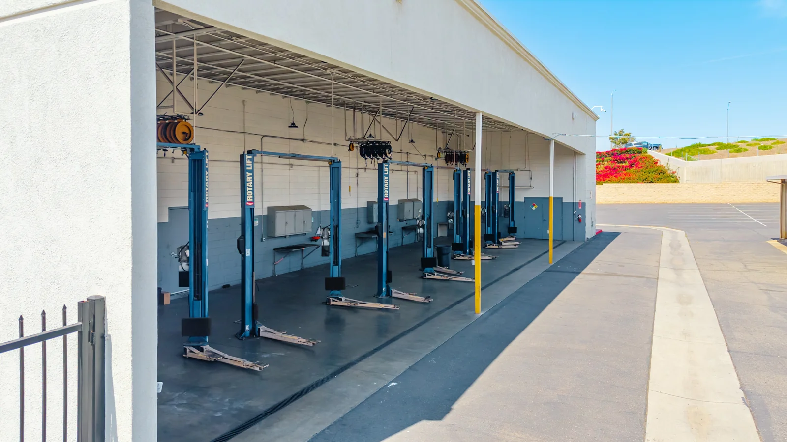 MORENO VALLEY AUTO MALL -27750 EUCALYPTUS AVE — Lease in Moreno Valley, CA, photo 3 of 4