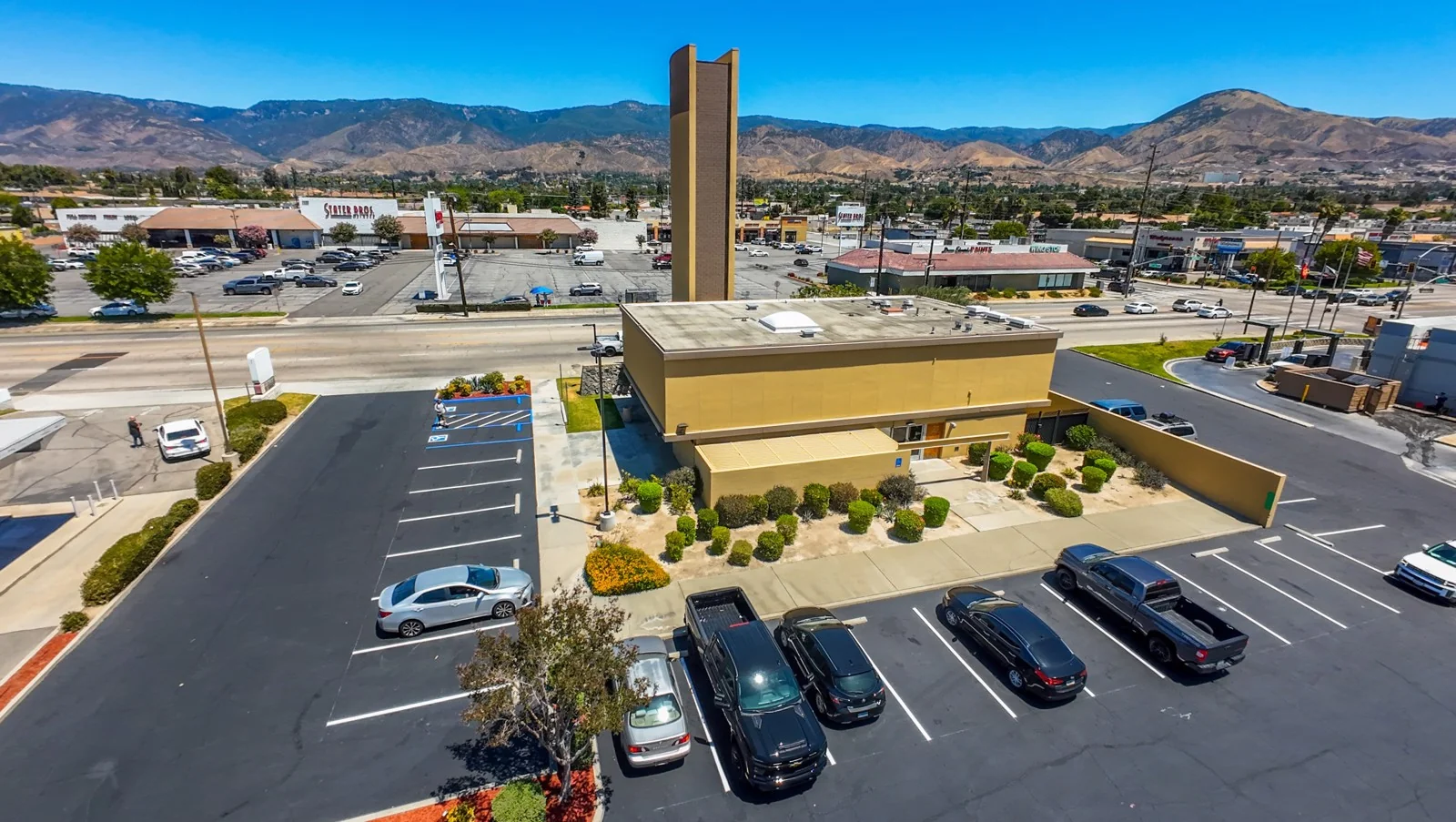 Retail in San Bernardino, CA — Sale in San Bernardino, CA, photo 7 of 8