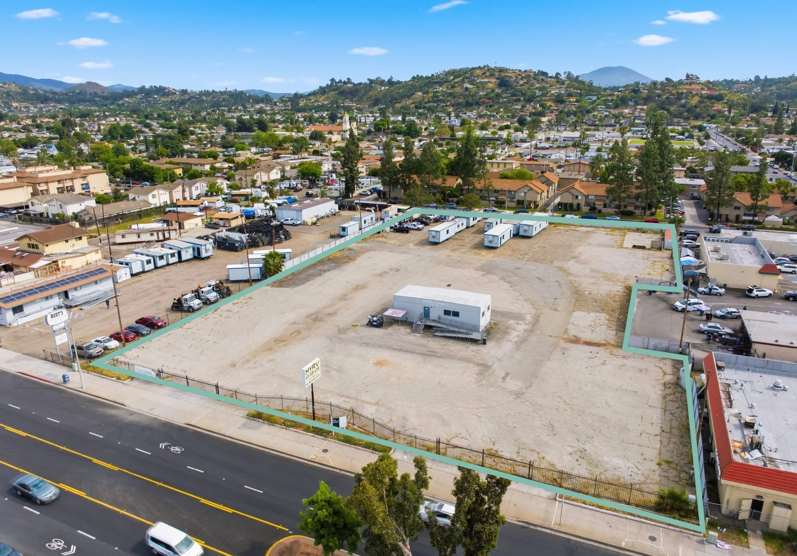 1111 E Main St — Lease in El Cajon, CA, photo 1 of 1