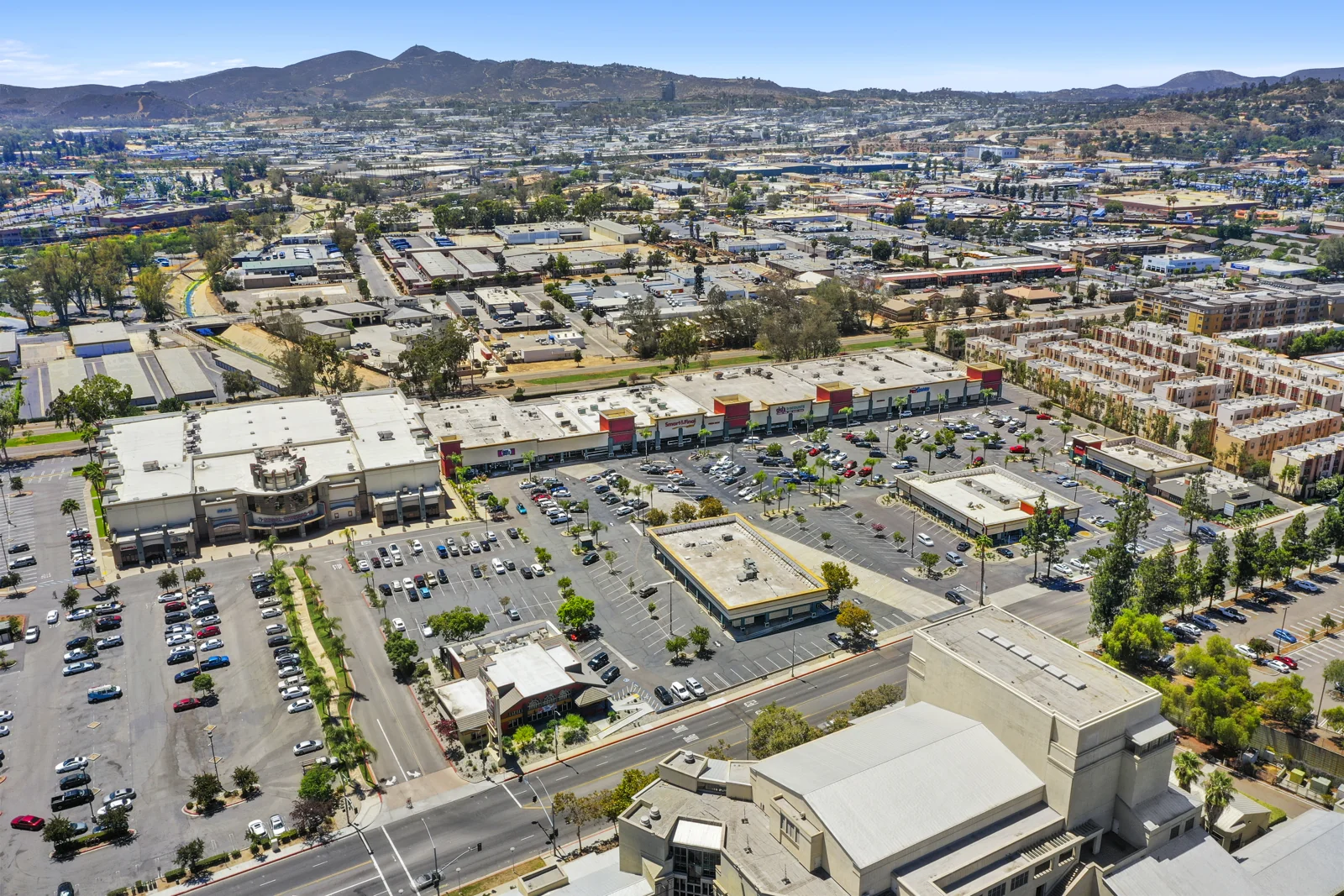 Civic Center Plaza — Lease in Escondido, CA, photo 1 of 8