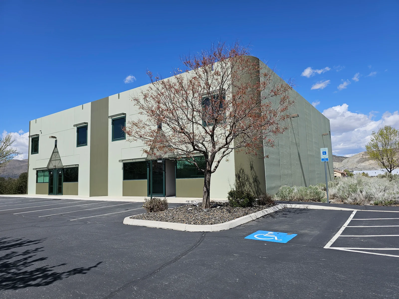 Industrial in Sparks, NV — Lease in Sparks, NV, photo 2 of 6