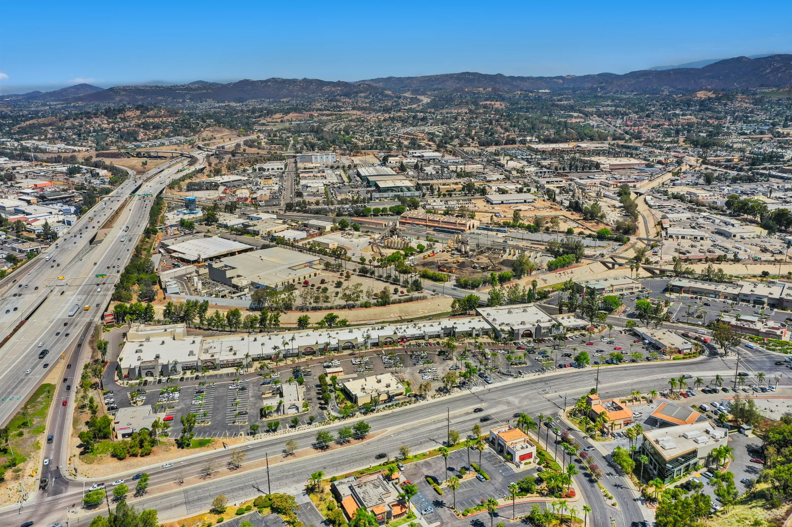 Plaza Las Palmas — Lease in Escondido, CA, photo 1 of 8