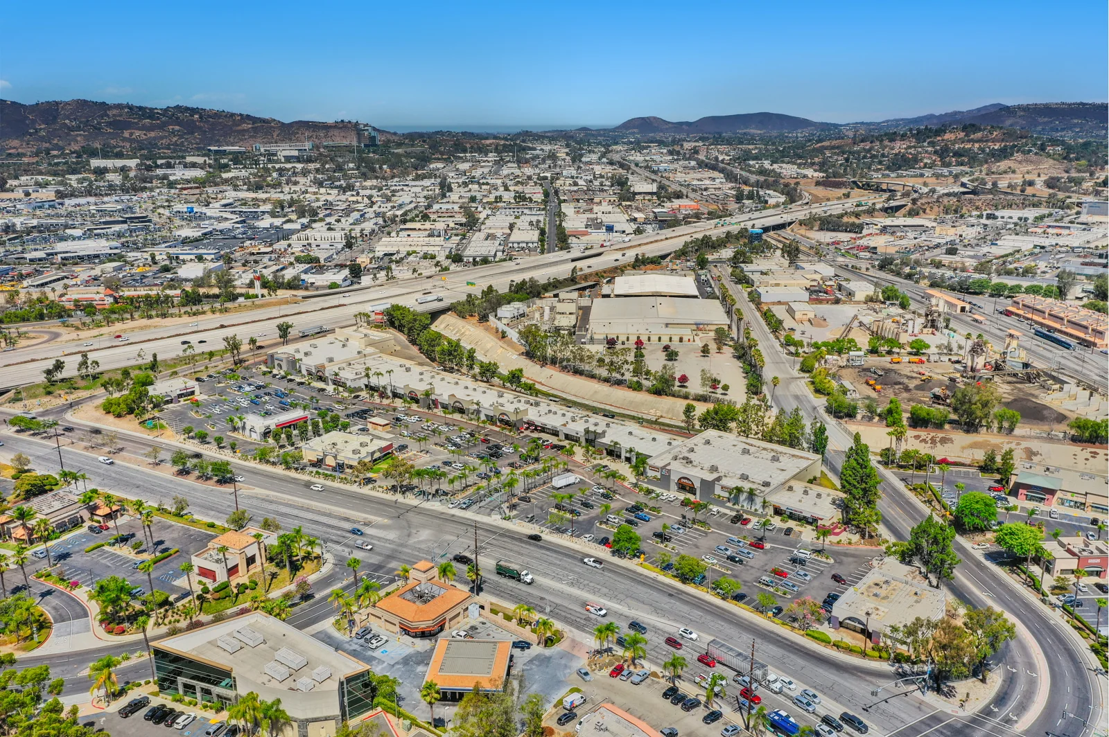 Plaza Las Palmas — Lease in Escondido, CA, photo 2 of 8