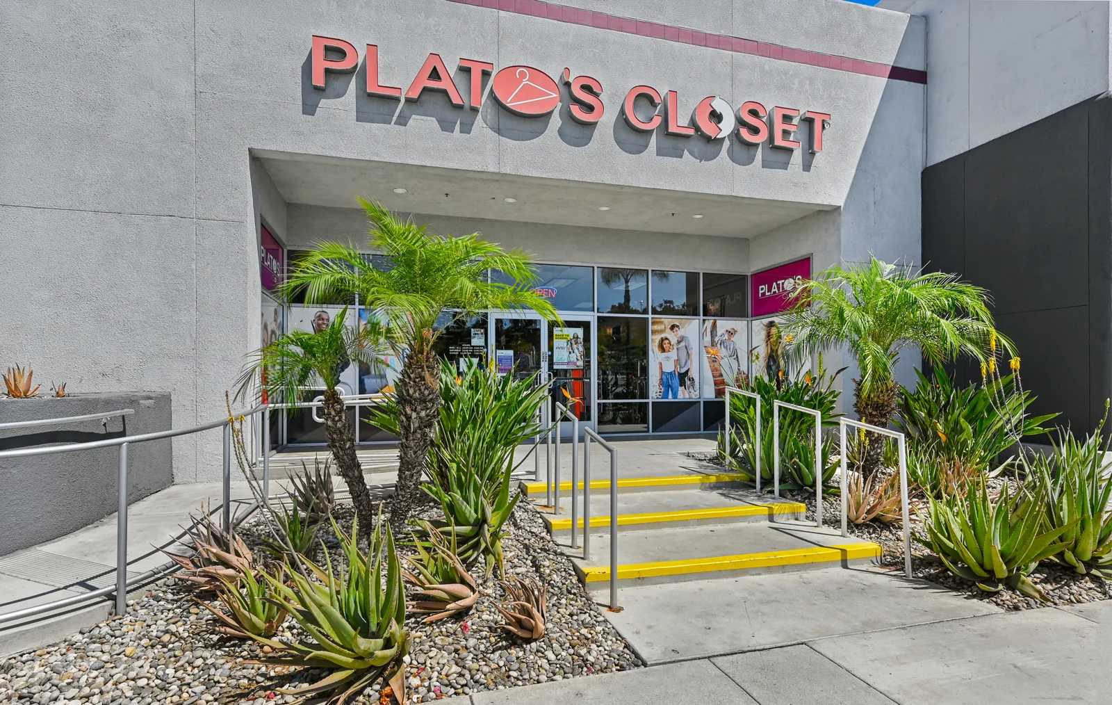 Plaza Las Palmas — Lease in Escondido, CA, photo 6 of 8