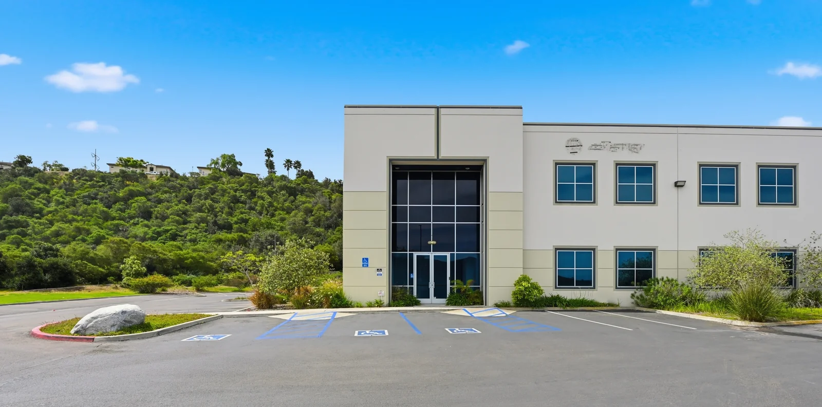 Industrial in San Diego, CA — Lease in San Diego, CA, photo 2 of 8