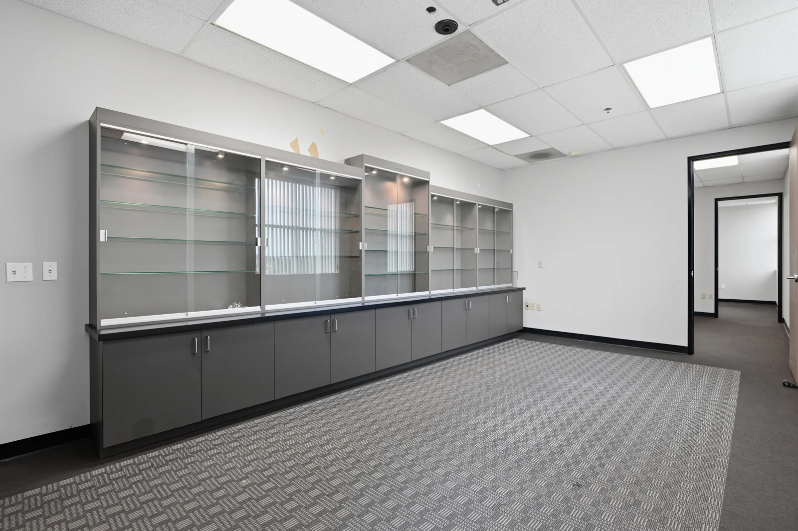 Industrial in San Diego, CA — Lease in San Diego, CA, photo 6 of 8
