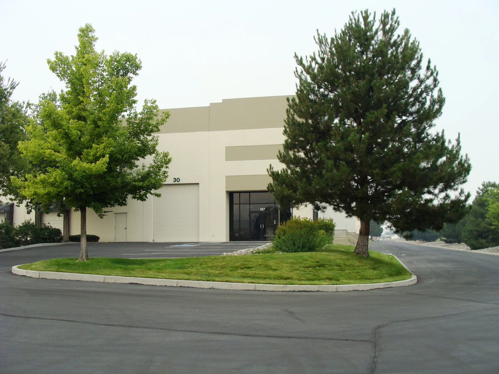 Industrial in Sparks, NV — Lease in Sparks, NV, photo 1 of 8