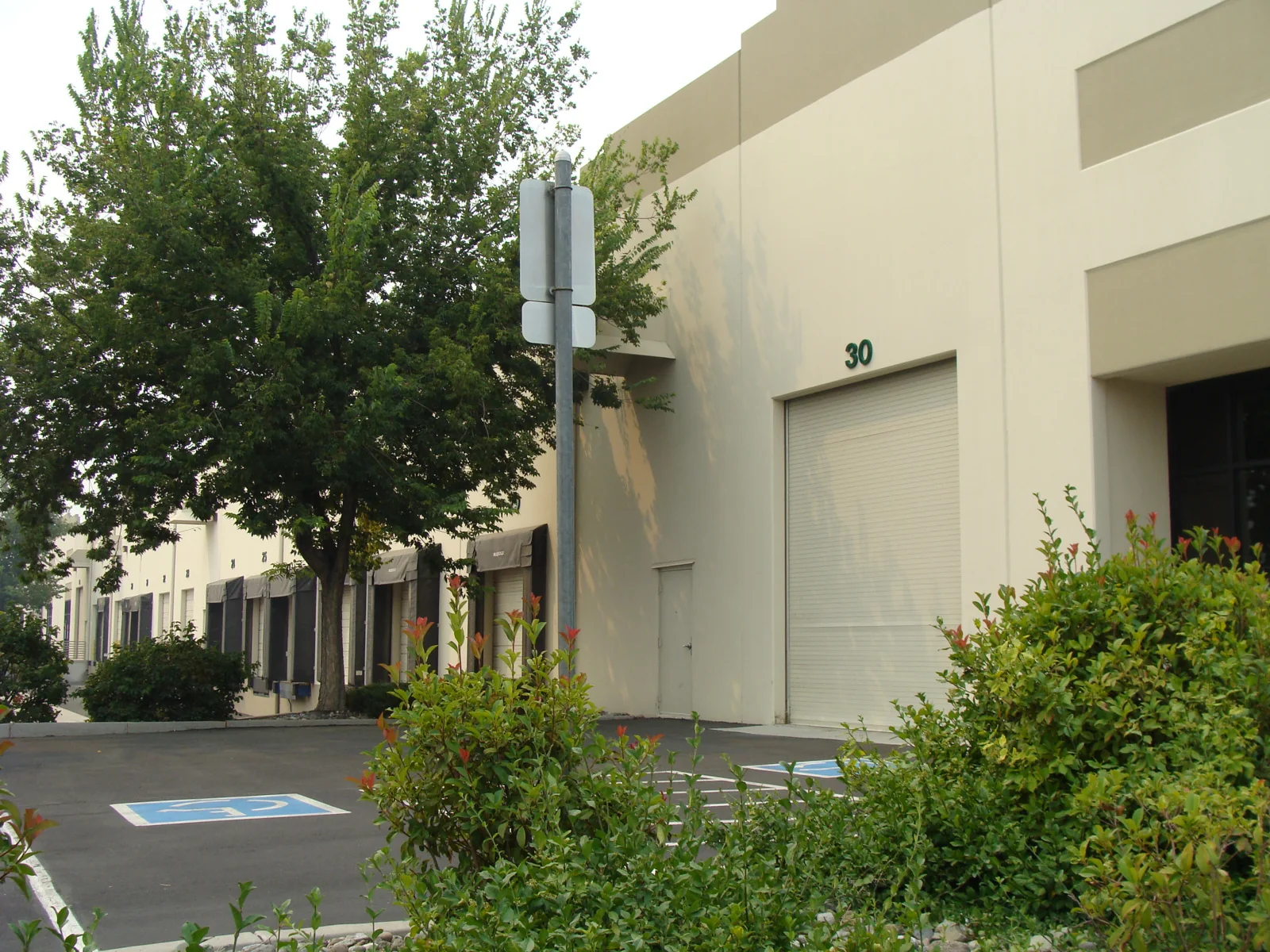 Industrial in Sparks, NV — Lease in Sparks, NV, photo 2 of 8