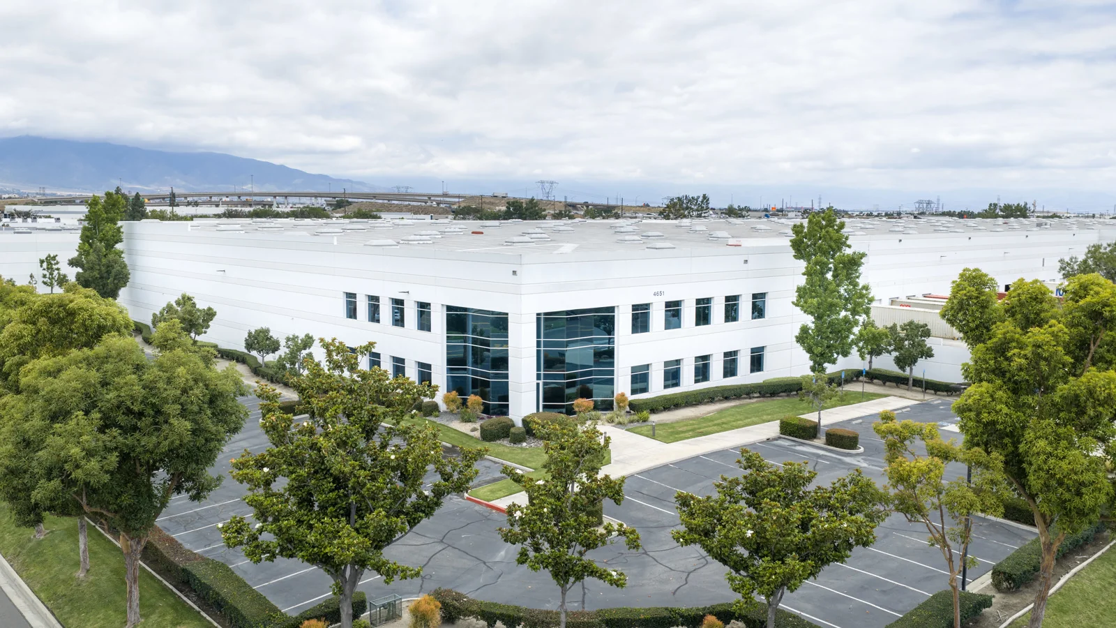 Industrial in Ontario, CA — Lease in Ontario, CA, photo 3 of 8