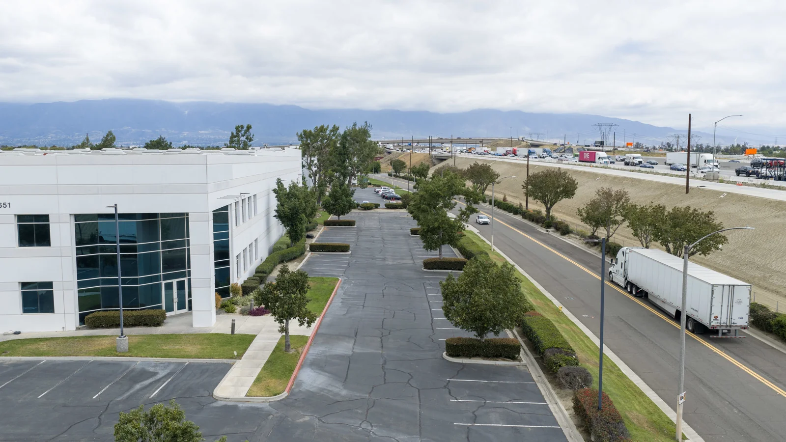 Industrial in Ontario, CA — Lease in Ontario, CA, photo 4 of 8