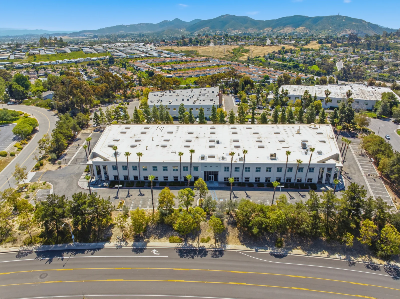 Palomar Corporate Center — Lease in Vista, CA, photo 2 of 3