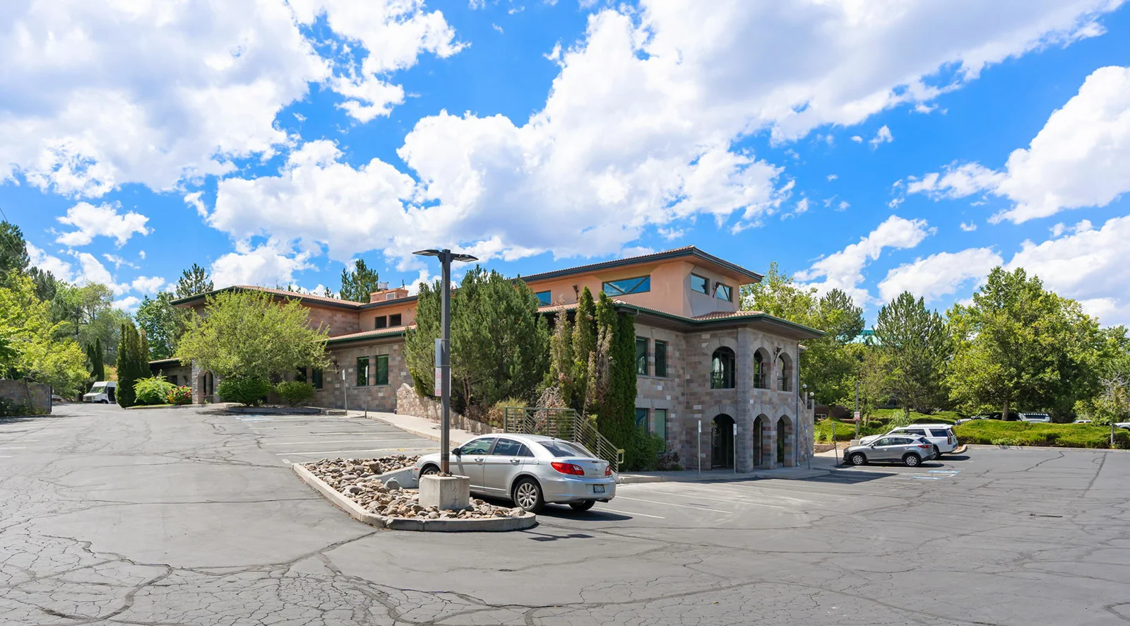 Office in Reno, NV — Sale in Reno, NV, photo 2 of 8