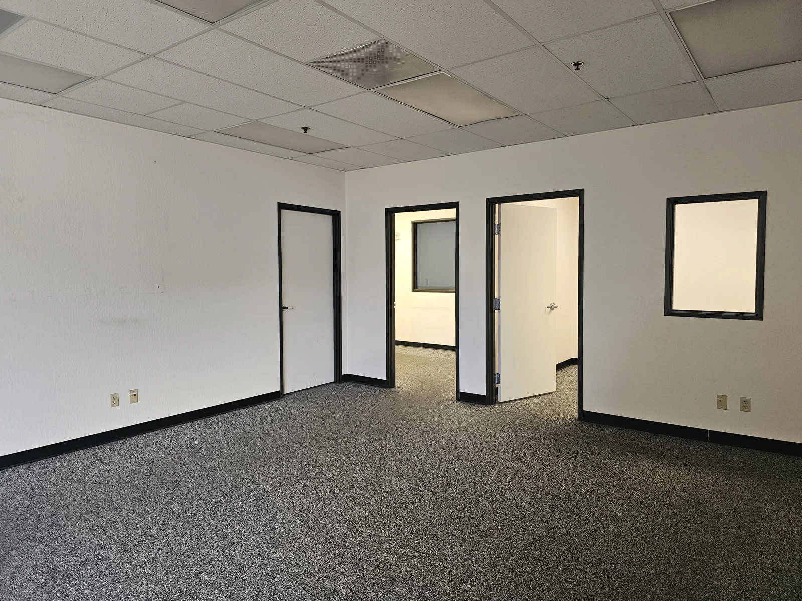 Silver Lake Business Park — Lease in Reno, NV, photo 2 of 7