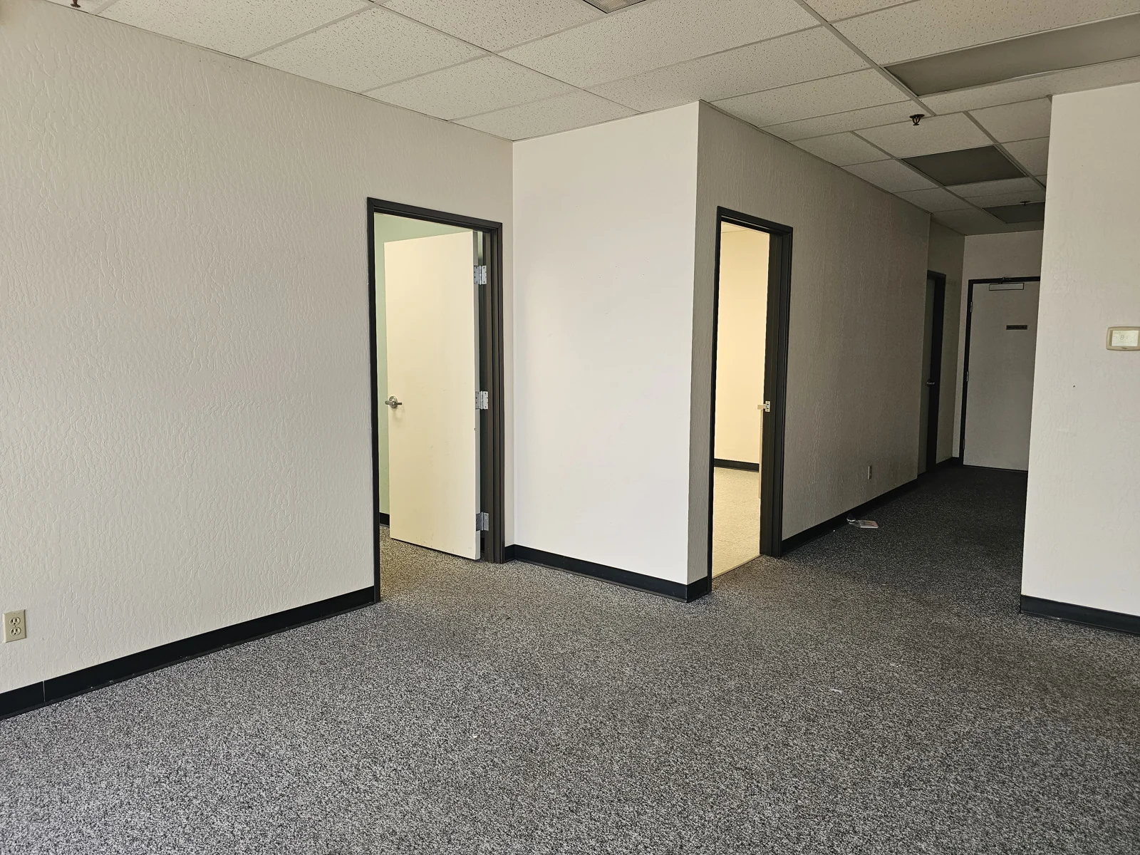 Silver Lake Business Park — Lease in Reno, NV, photo 3 of 7
