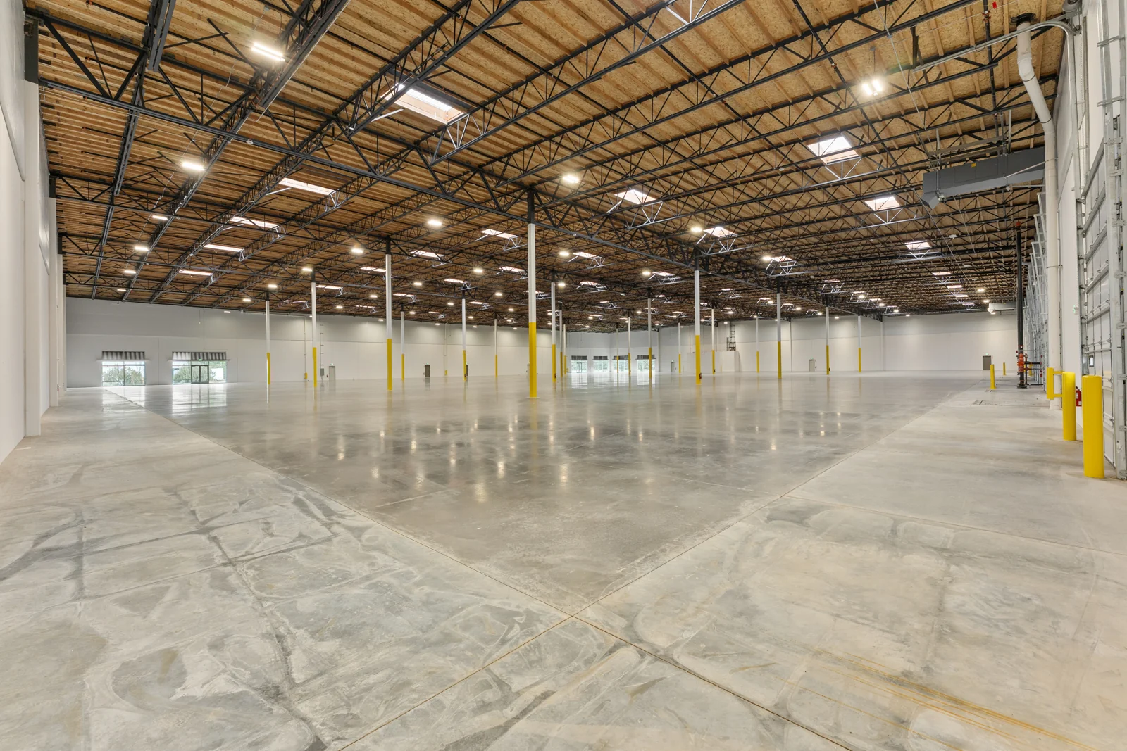 Moya Commerce Center, Bldg. A — Lease in Reno, NV, photo 4 of 5